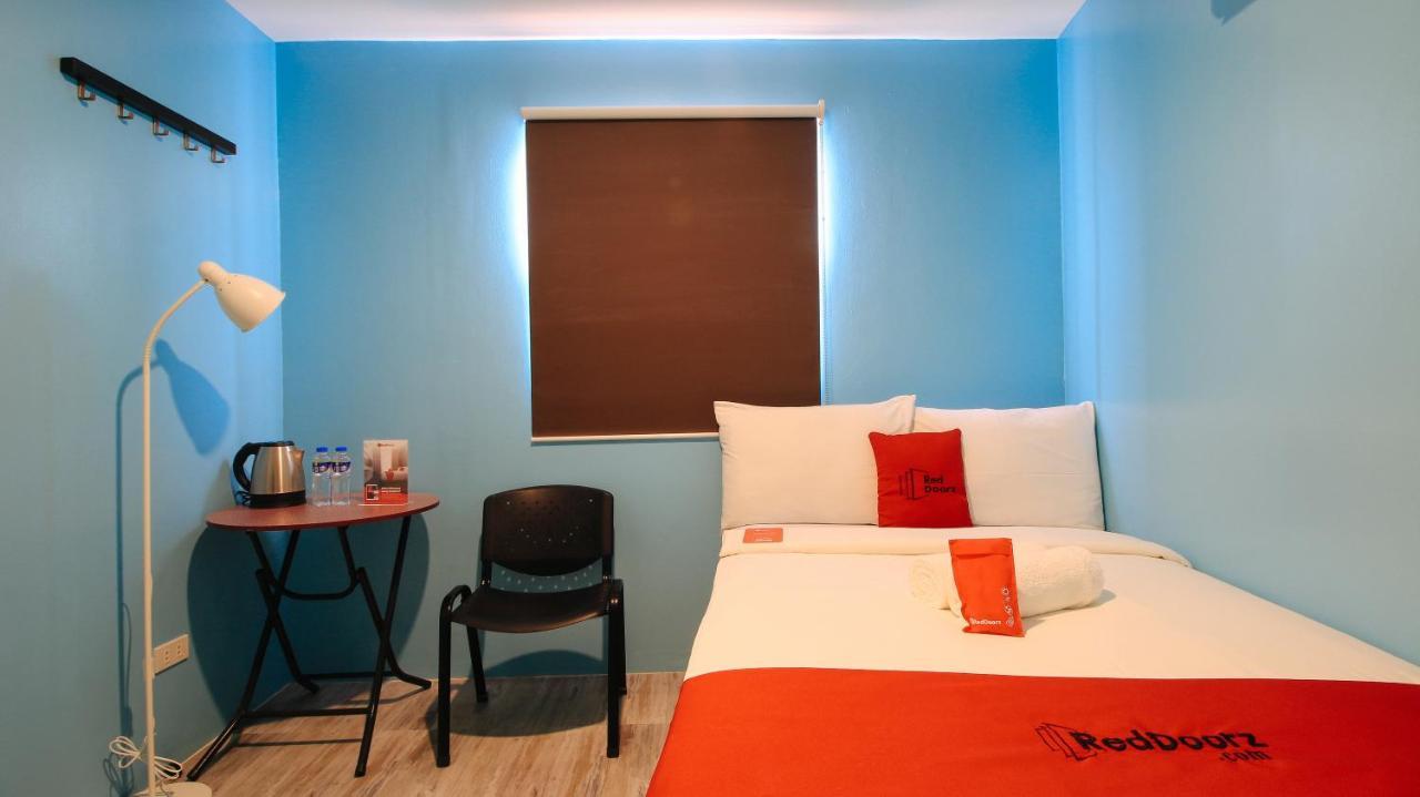 Reddoorz At Hotel Rosemarie Pasay Exteriör bild