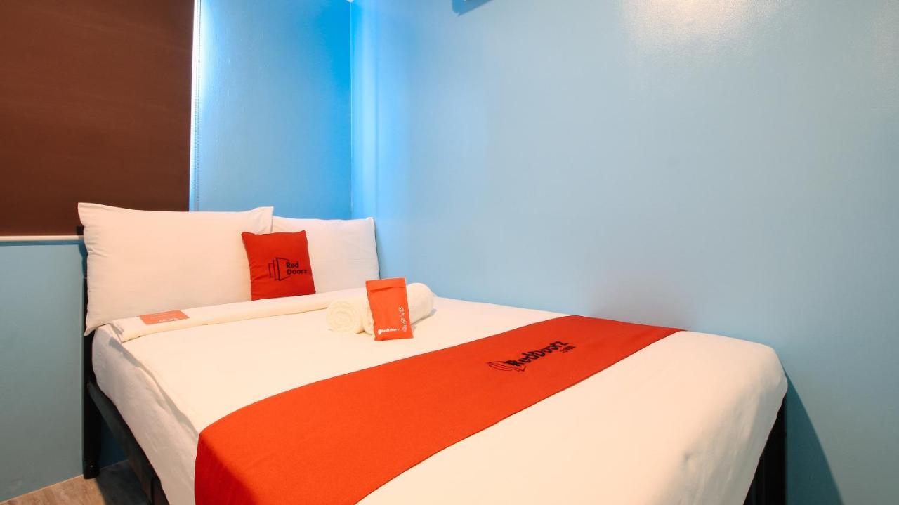 Reddoorz At Hotel Rosemarie Pasay Exteriör bild