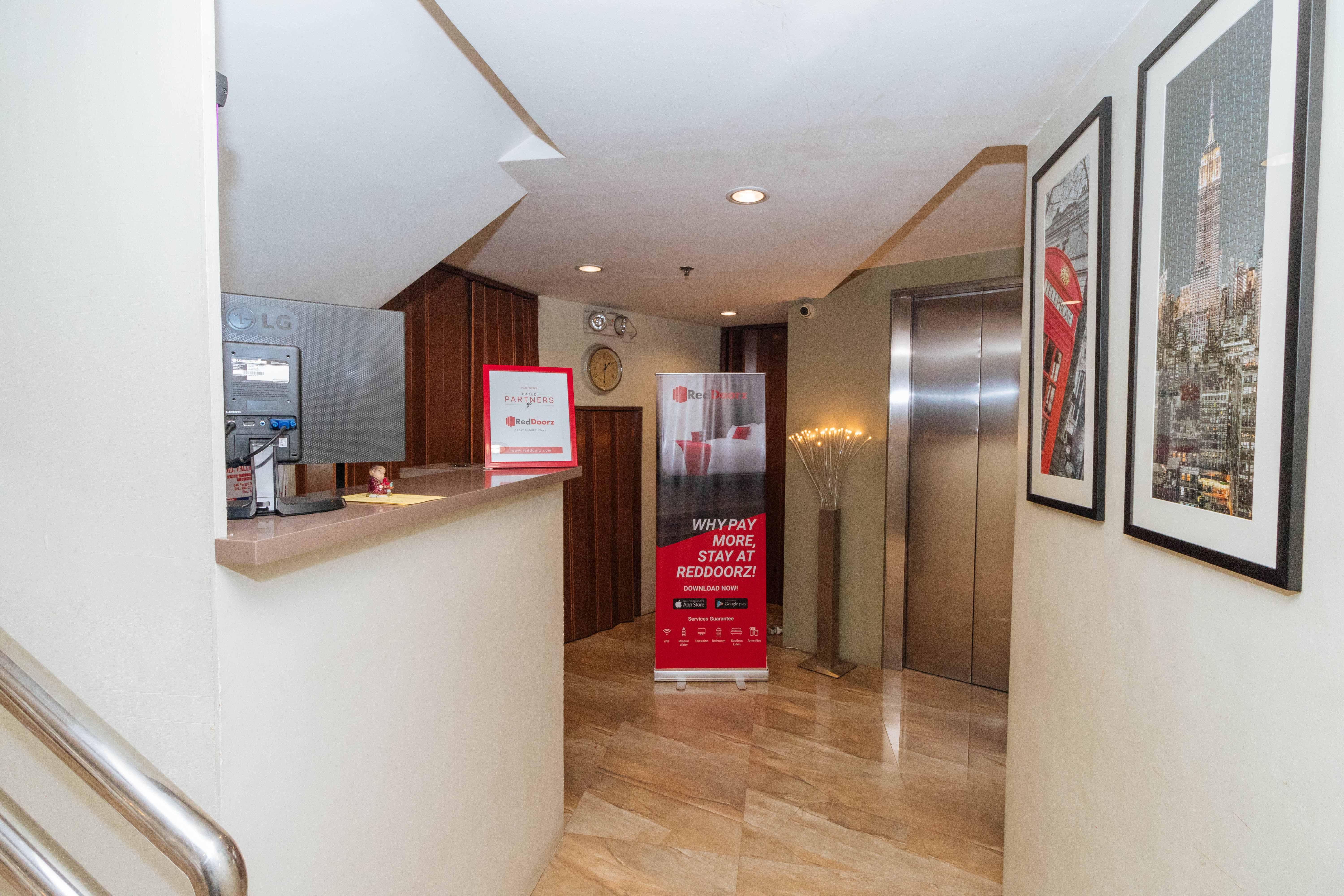 Reddoorz At Hotel Rosemarie Pasay Exteriör bild