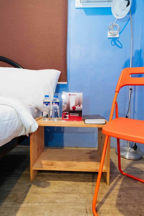 Reddoorz At Hotel Rosemarie Pasay Exteriör bild